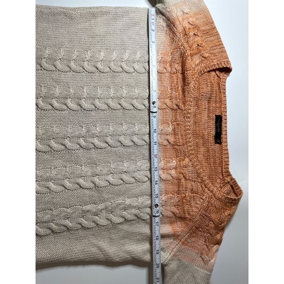 The Limites Ombre Knit Pullover Sweater - Picture 9 of 10